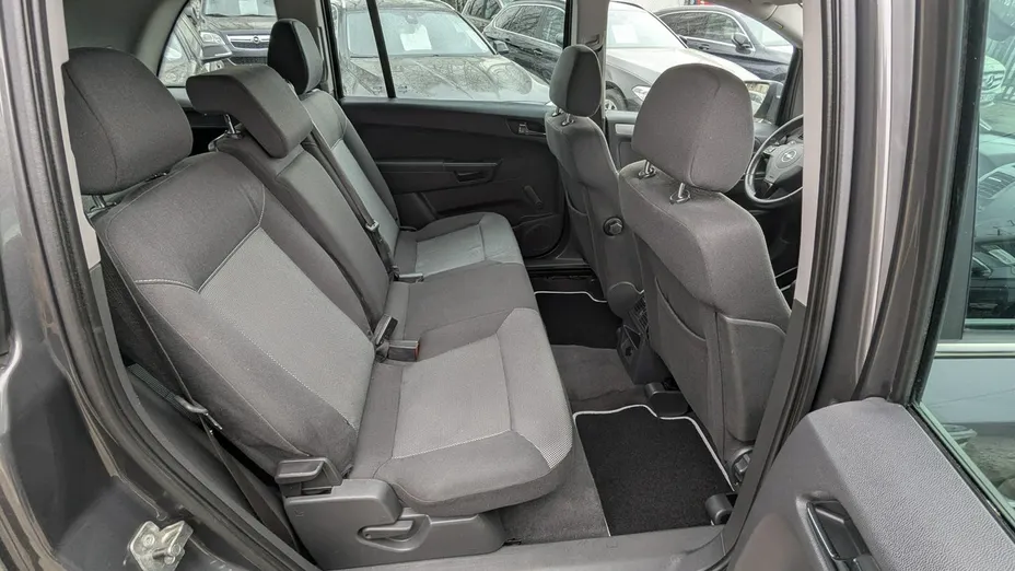 OPEL Zafira -