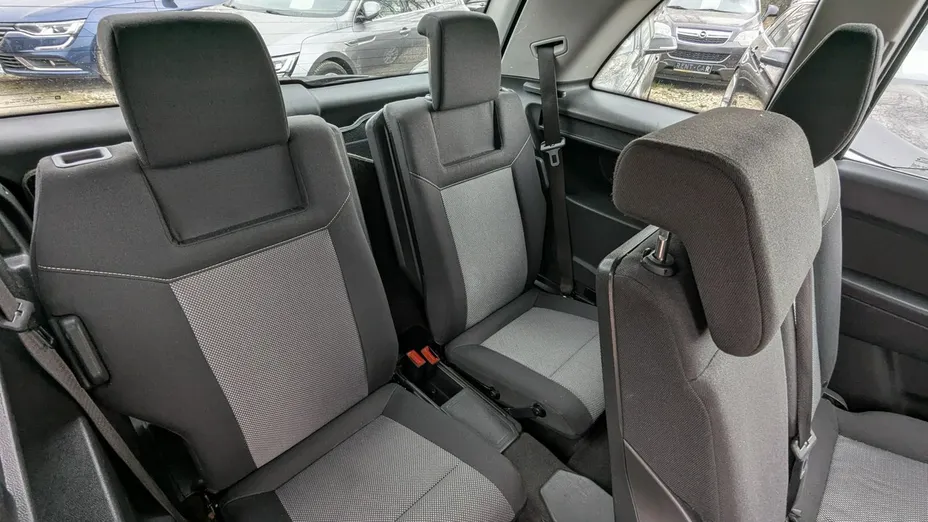 OPEL Zafira -