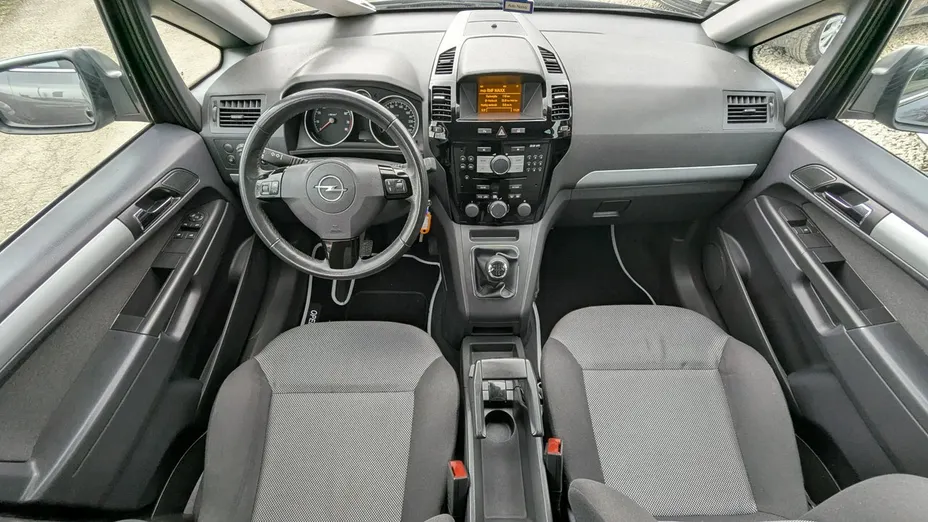 OPEL Zafira -