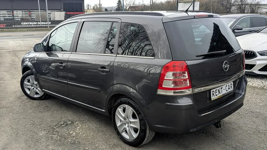 OPEL Zafira -