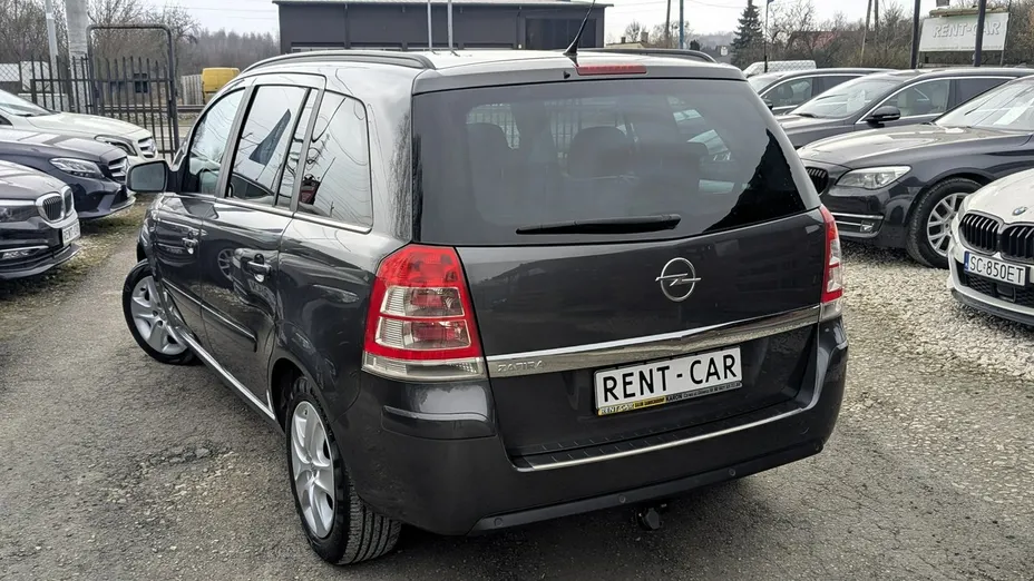 OPEL Zafira -