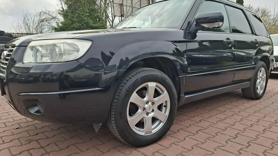 SUBARU Forester -