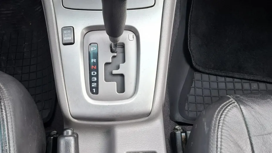 SUBARU Forester -