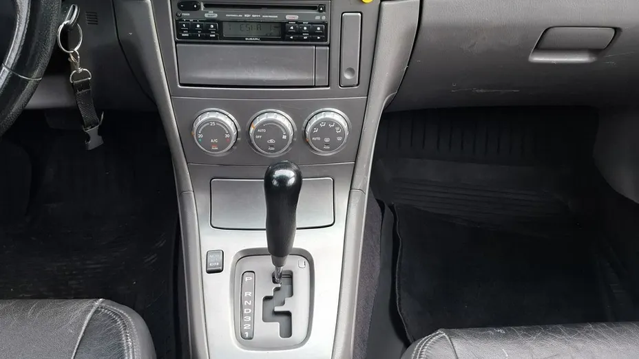 SUBARU Forester -