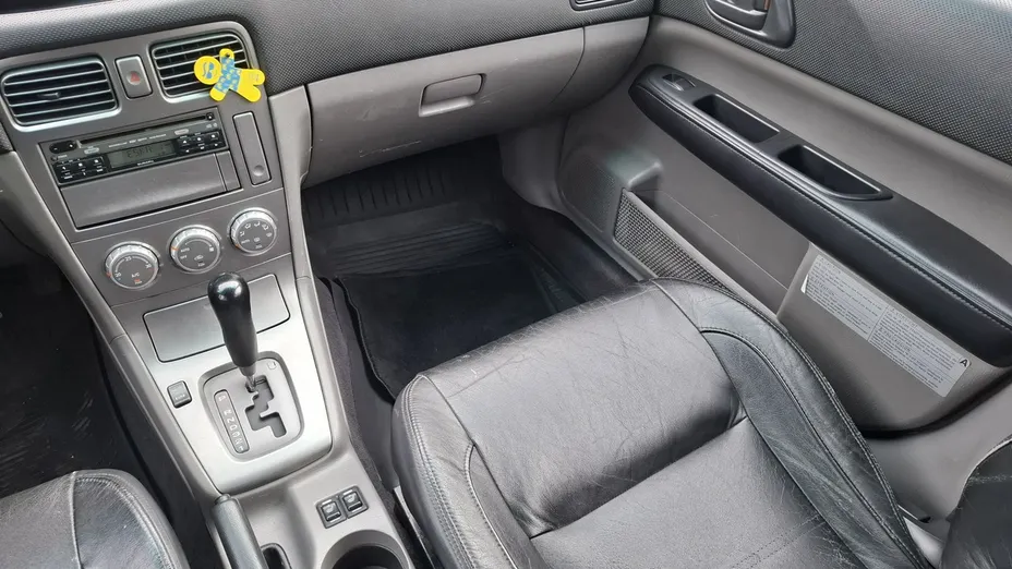 SUBARU Forester -