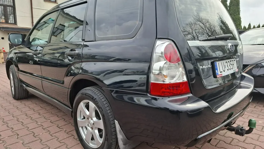 SUBARU Forester -