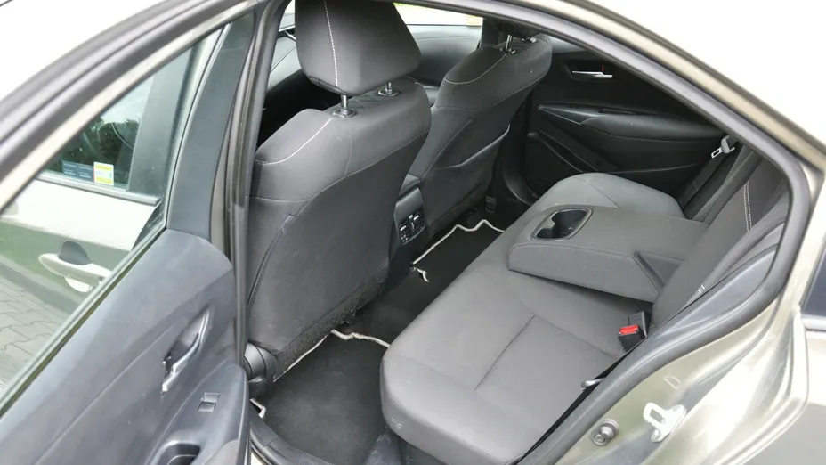 TOYOTA Corolla -