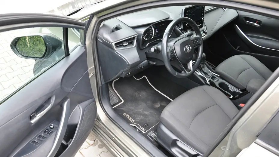 TOYOTA Corolla -