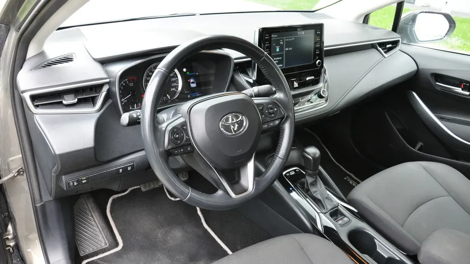 TOYOTA Corolla -