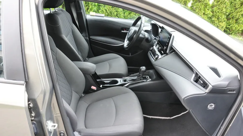 TOYOTA Corolla -