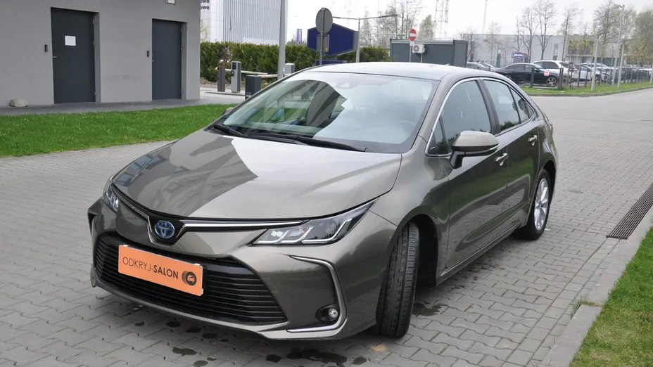 TOYOTA Corolla -