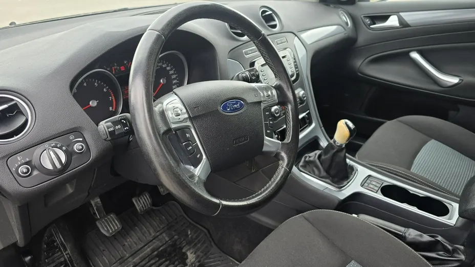 FORD Mondeo -