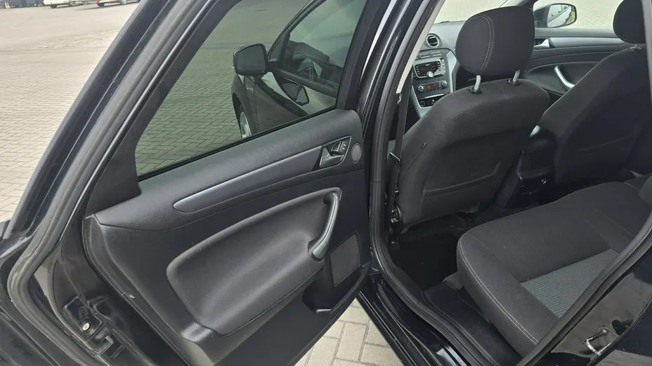 FORD Mondeo -
