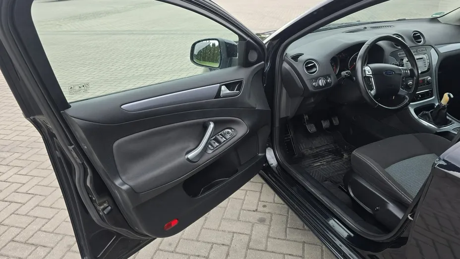 FORD Mondeo -
