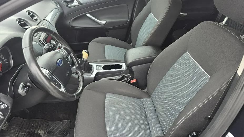 FORD Mondeo -