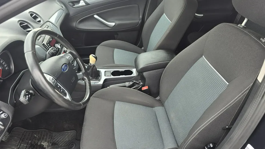 FORD Mondeo -