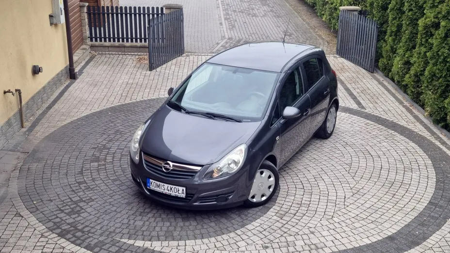 OPEL Corsa -