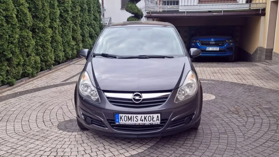 OPEL Corsa -