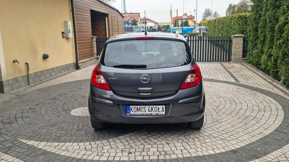 OPEL Corsa -