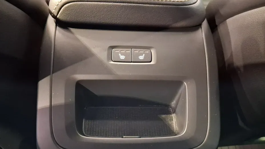 VOLVO XC60 -