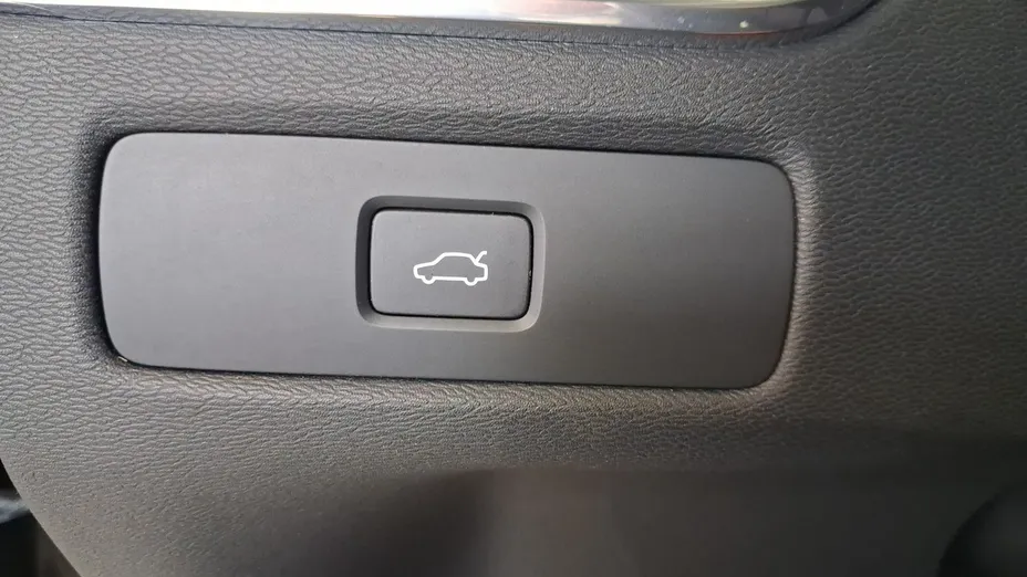 VOLVO XC60 -