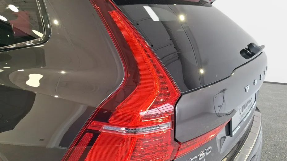 VOLVO XC60 -