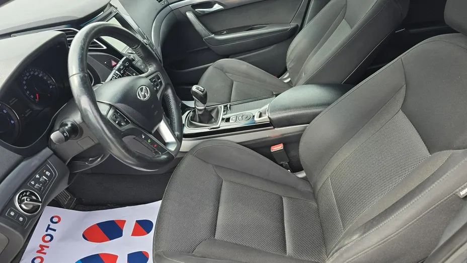 HYUNDAI i40 -
