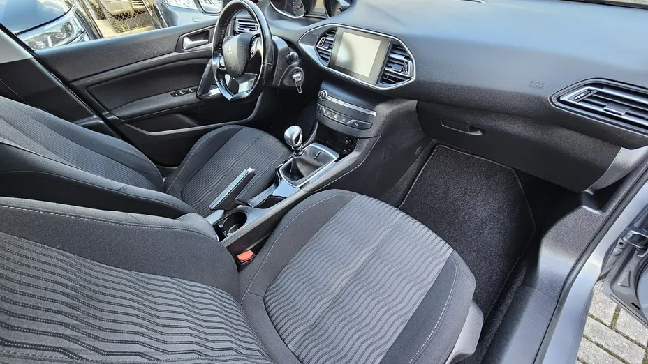 PEUGEOT 308 -