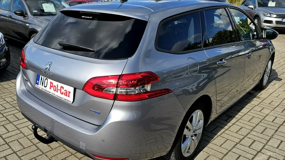 PEUGEOT 308 -