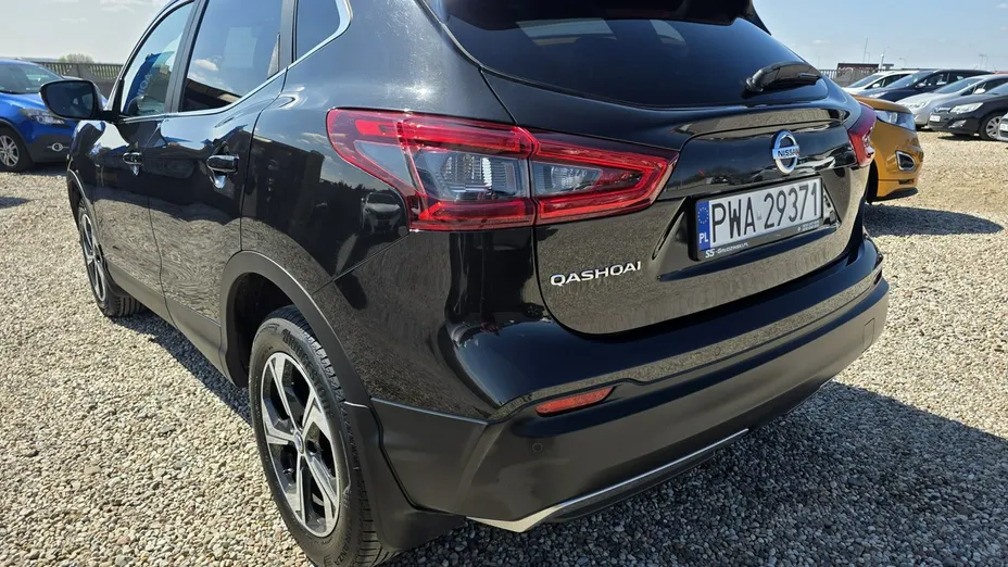 NISSAN Qashqai -