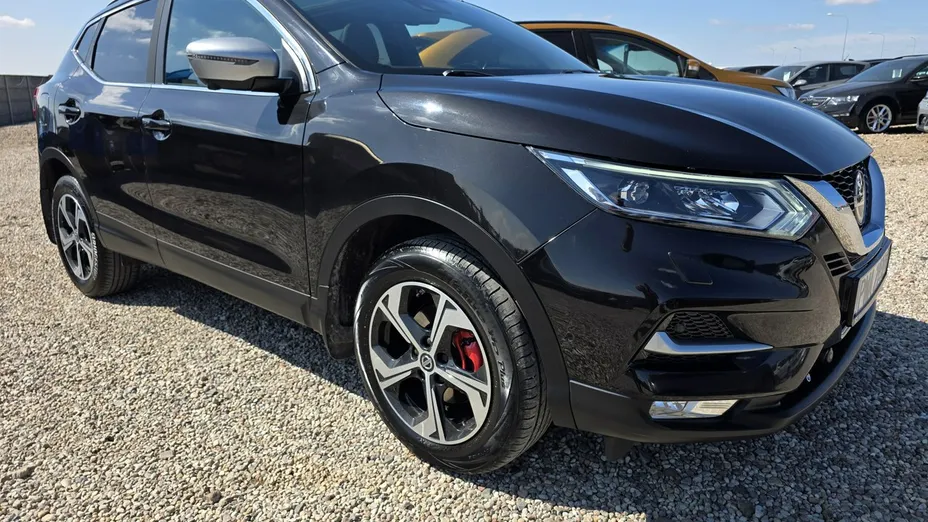NISSAN Qashqai -