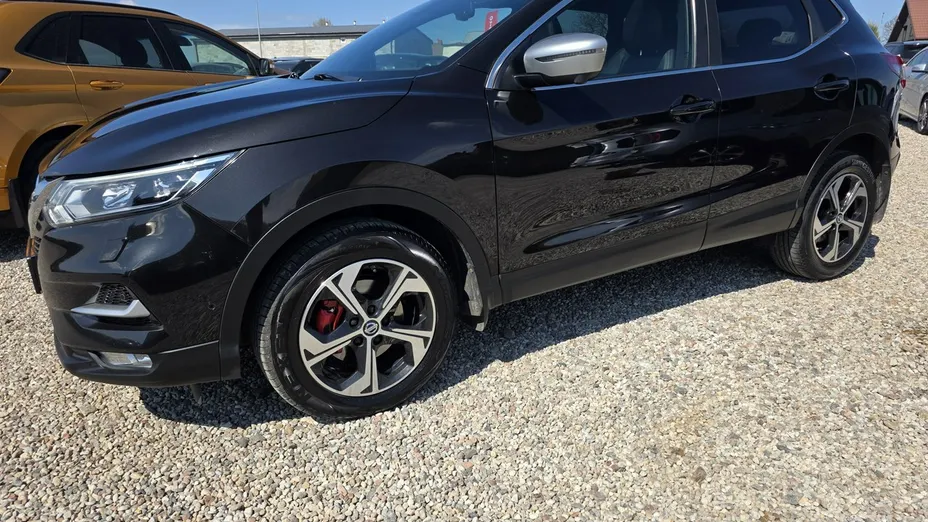 NISSAN Qashqai -