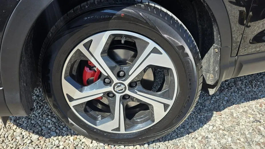 NISSAN Qashqai -
