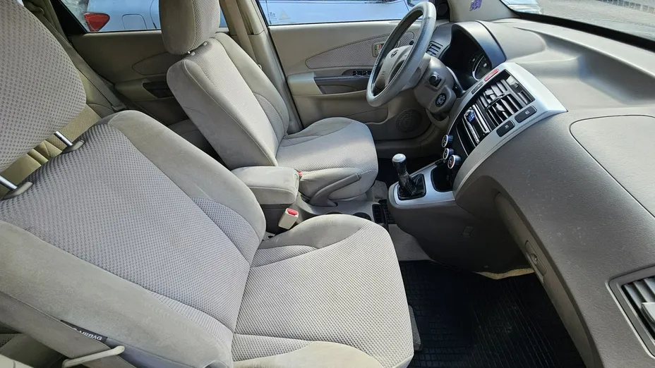 HYUNDAI Tucson -