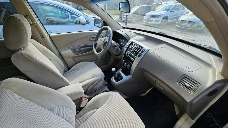 HYUNDAI Tucson -