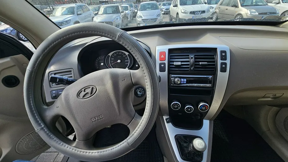 HYUNDAI Tucson -