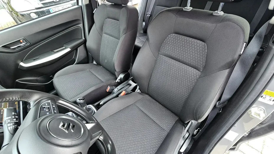 SUZUKI Swift -