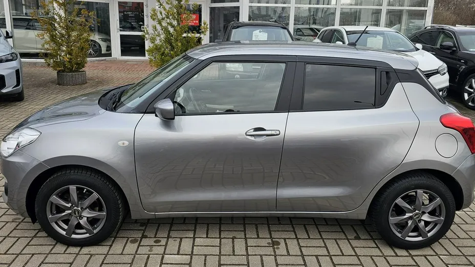 SUZUKI Swift -