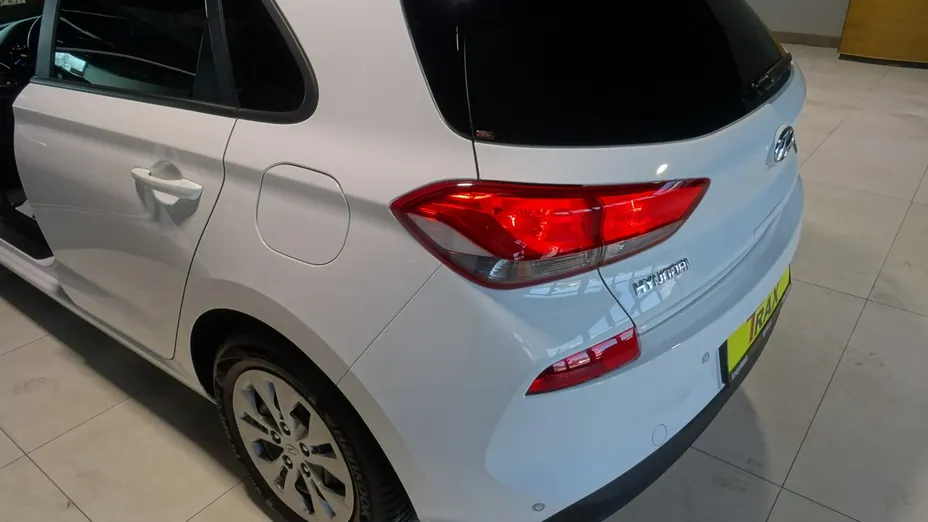 HYUNDAI i30 -