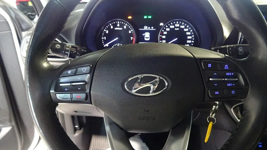 HYUNDAI i30 -