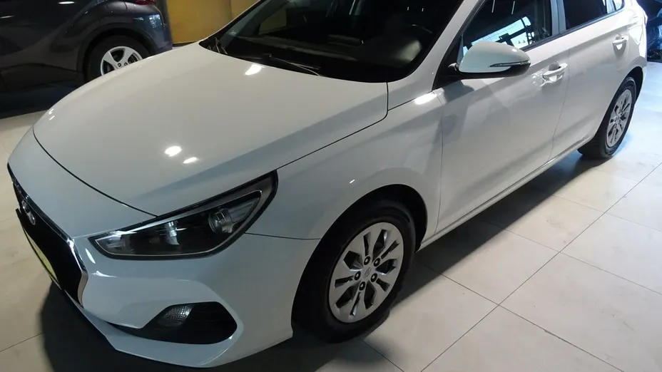 HYUNDAI i30 -