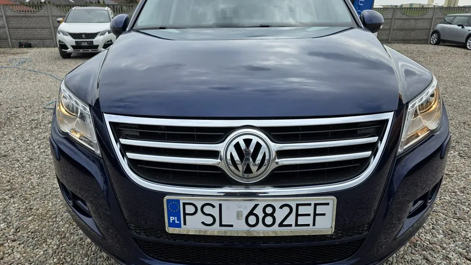 VOLKSWAGEN Tiguan -