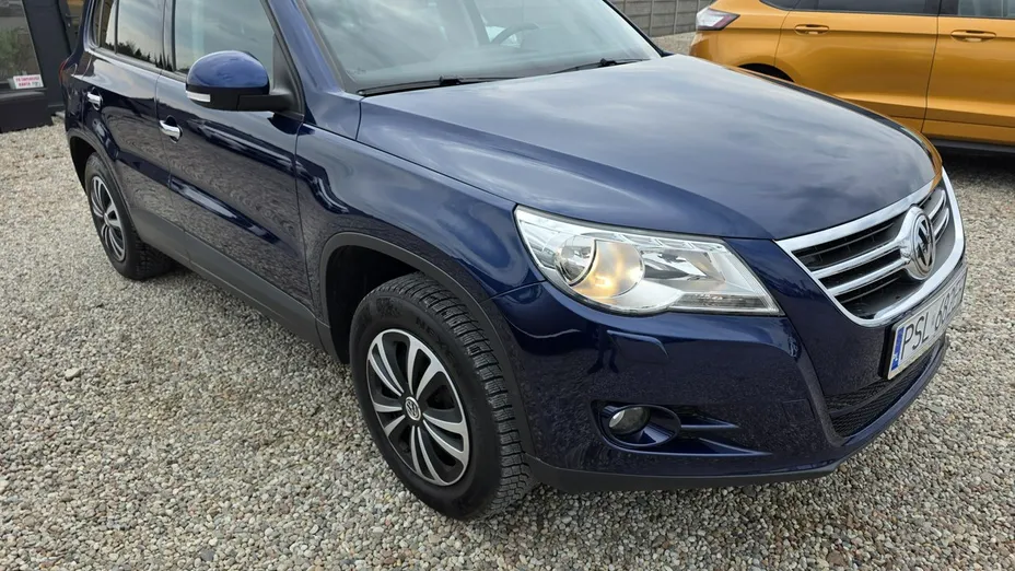 VOLKSWAGEN Tiguan -
