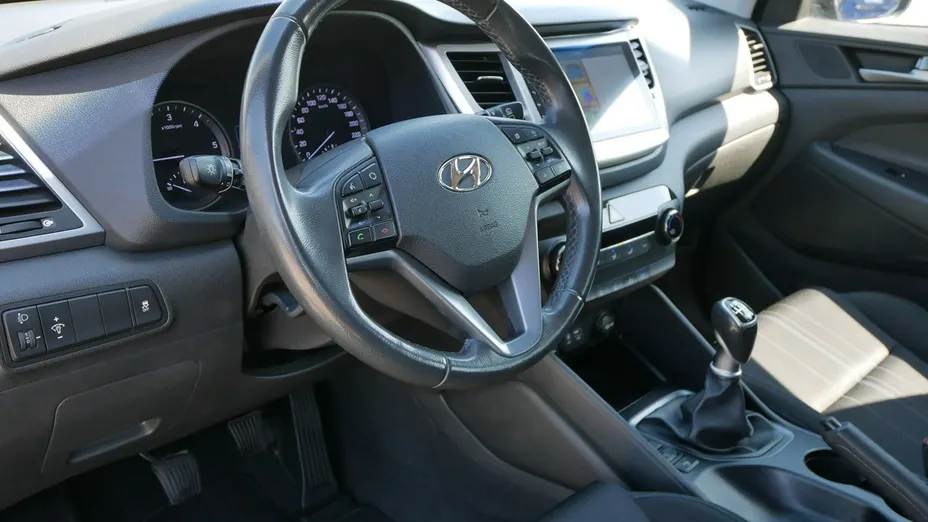 HYUNDAI Tucson -