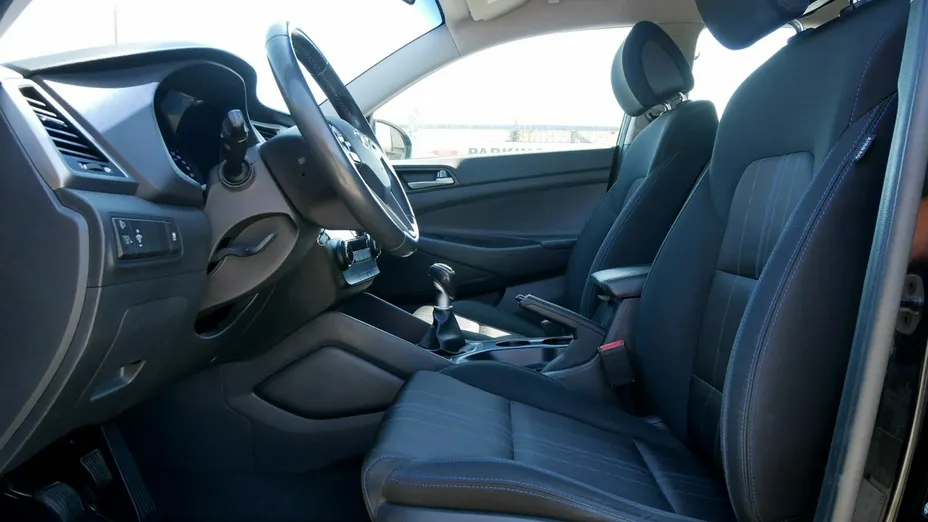 HYUNDAI Tucson -