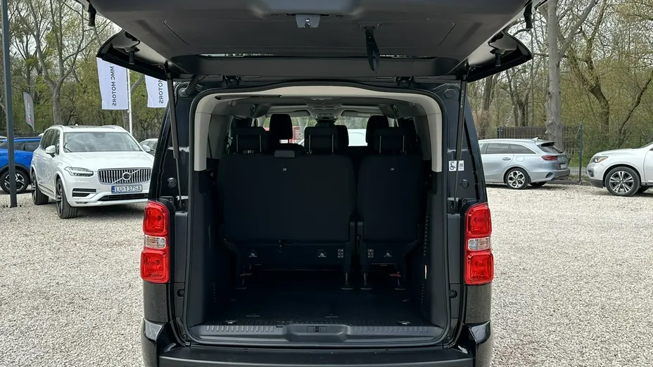 PEUGEOT Traveller -