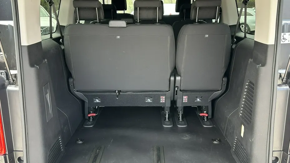 PEUGEOT Traveller -