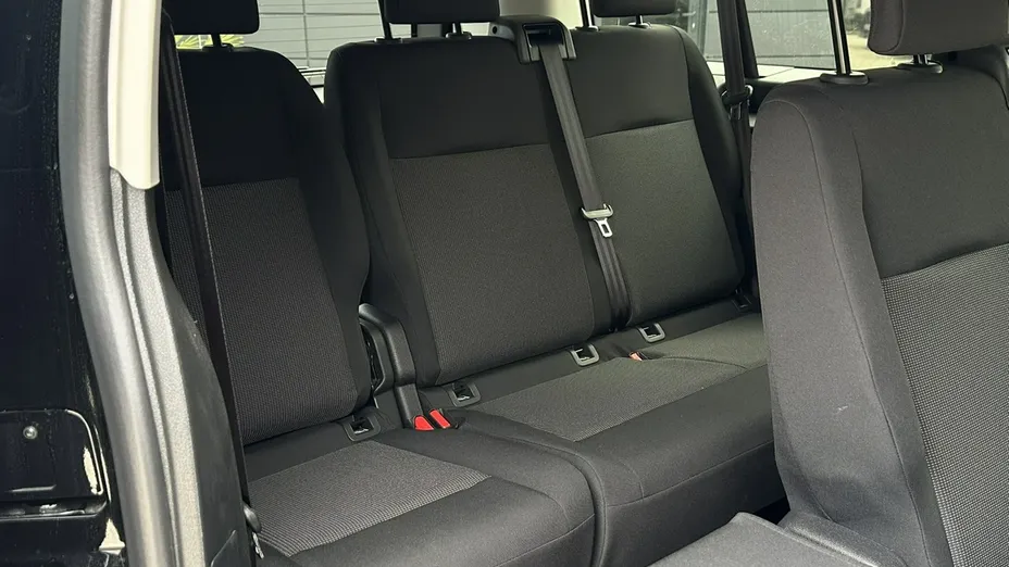 PEUGEOT Traveller -