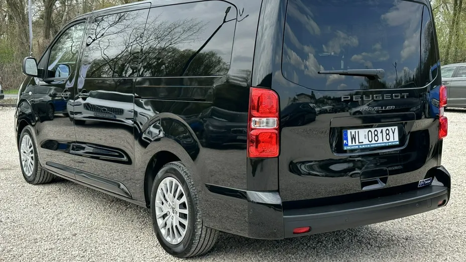PEUGEOT Traveller -
