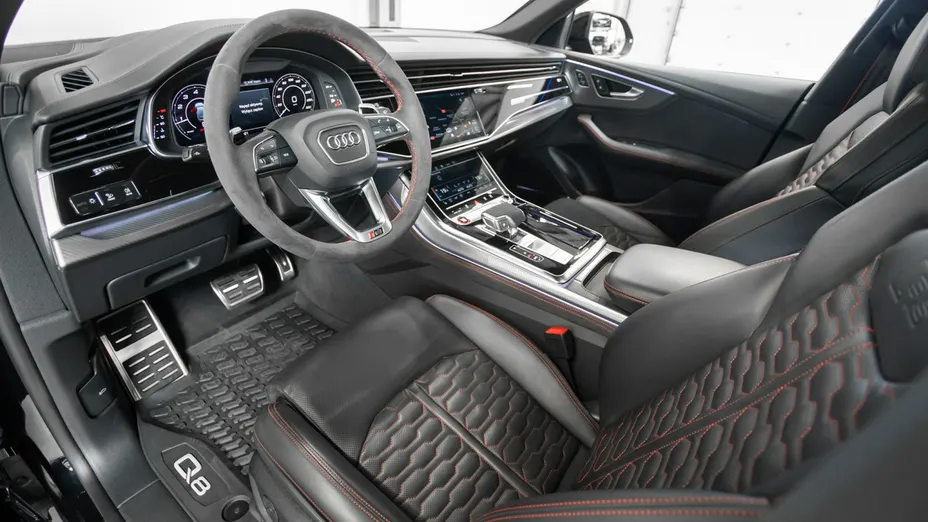 AUDI RS Q8 -